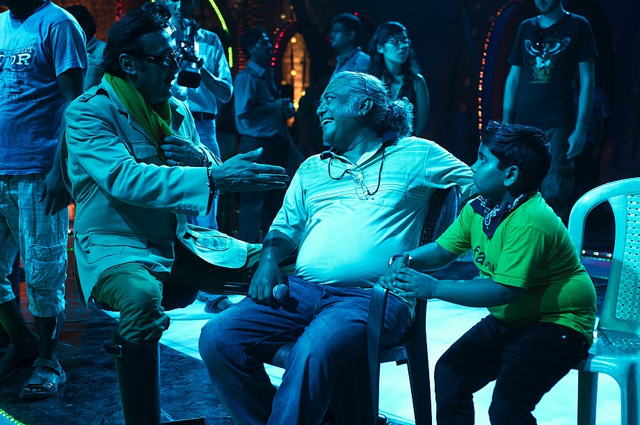 Jackie Shroff i Nitish Roy, reżyser filmu (Making of "Jole Jongole")